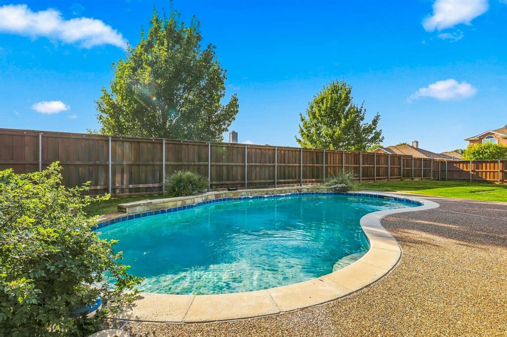 335 Linhurst Drive Property Photo 3
