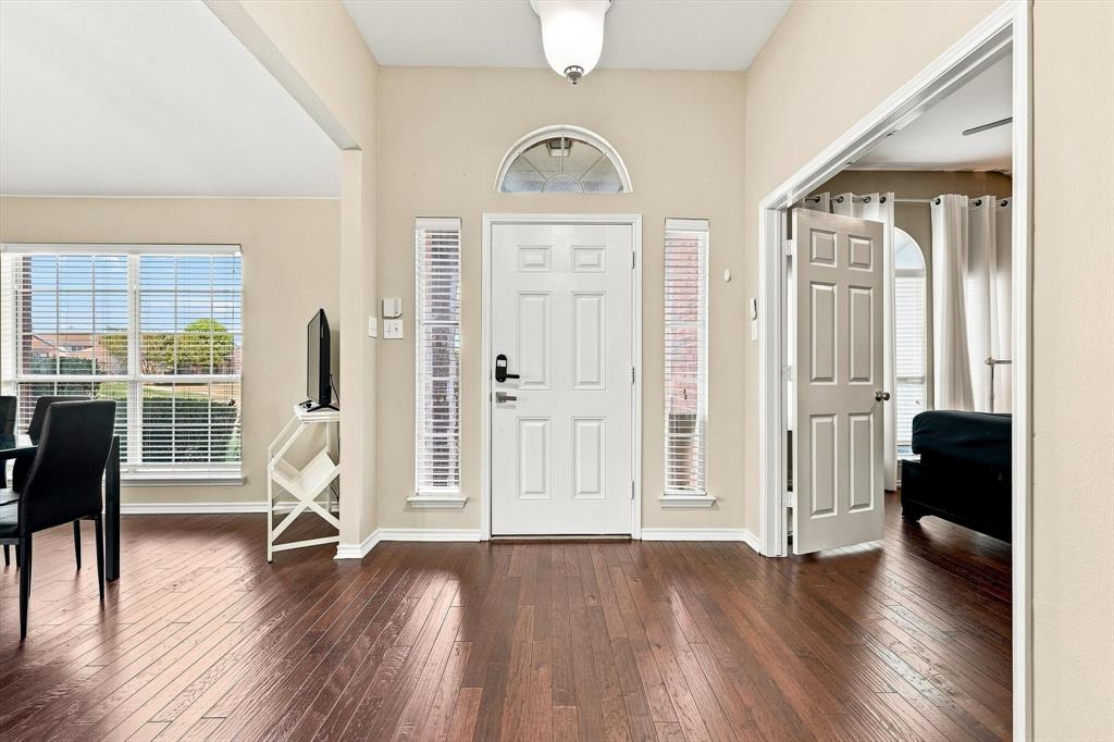 335 Linhurst Drive Property Photo 4