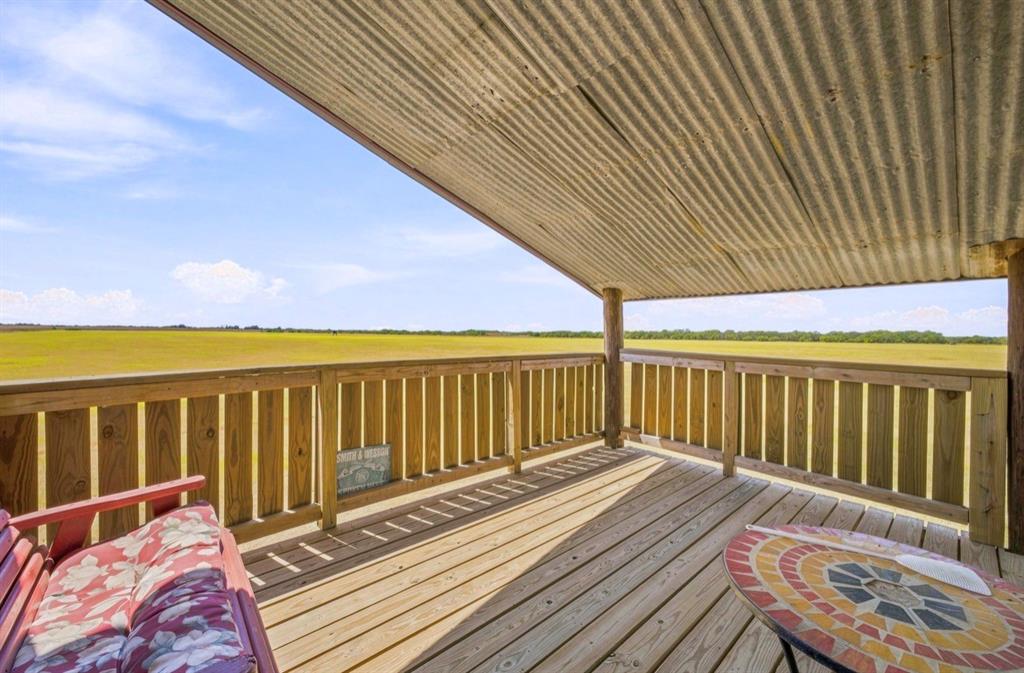 323 Slaughter Property Photo 14