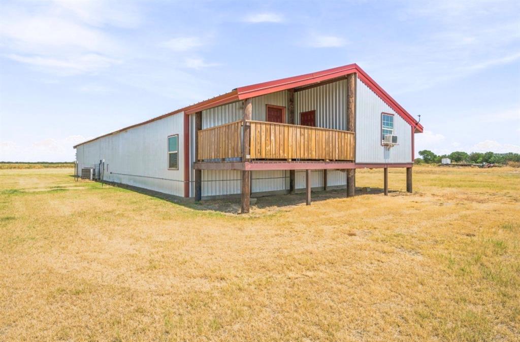 323 Slaughter Property Photo 19