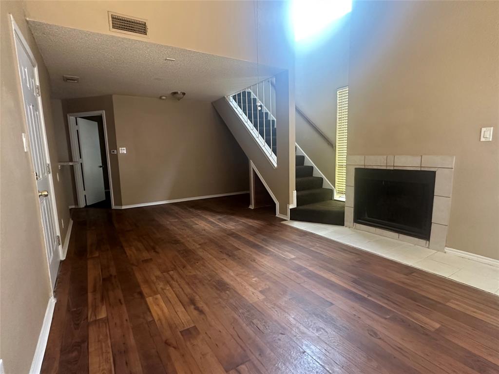 9823 Walnut Street 212 Property Photo 2