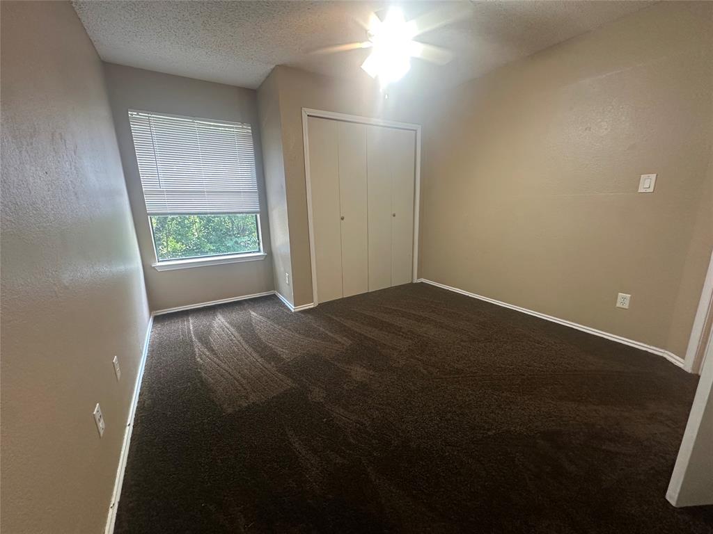 9823 Walnut Street 212 Property Photo 3