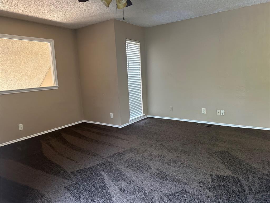9823 Walnut Street 212 Property Photo 4