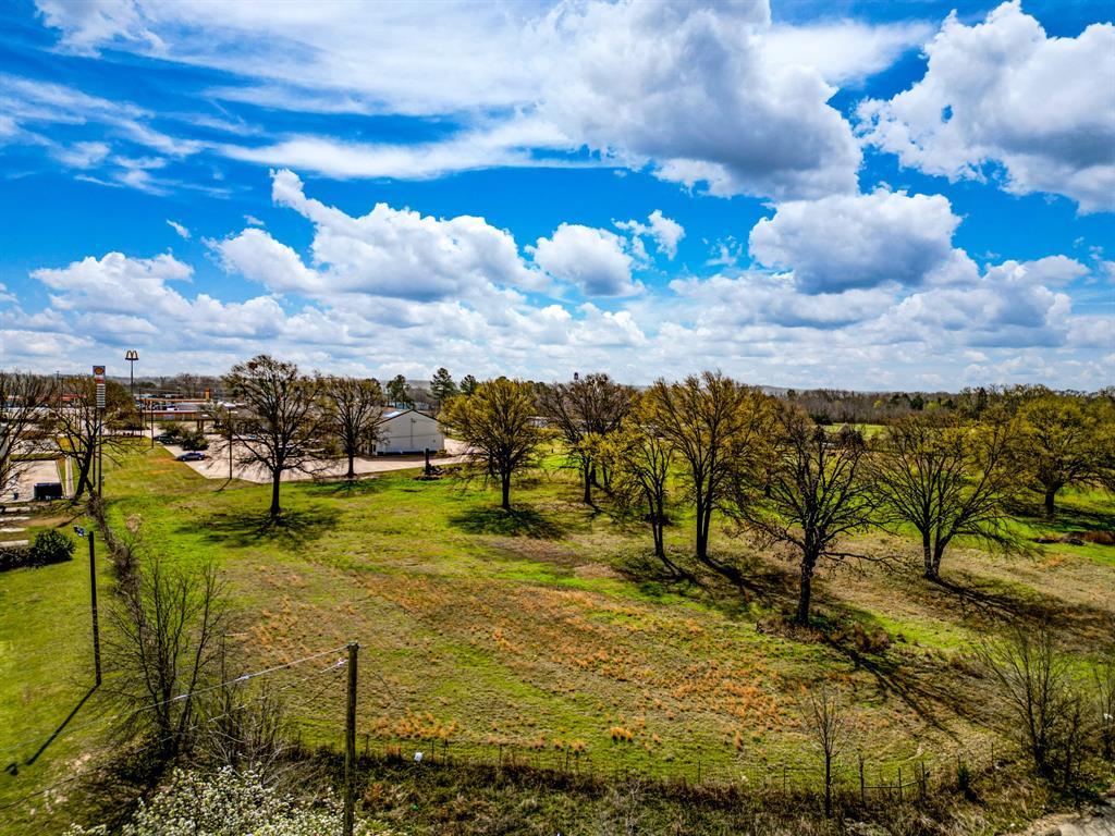 2351 N Trade Days Boulevard Property Photo 1