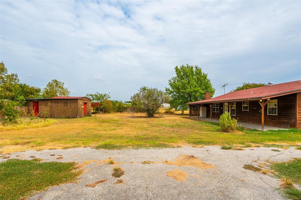 545 County Road 1110a Property Photo 3