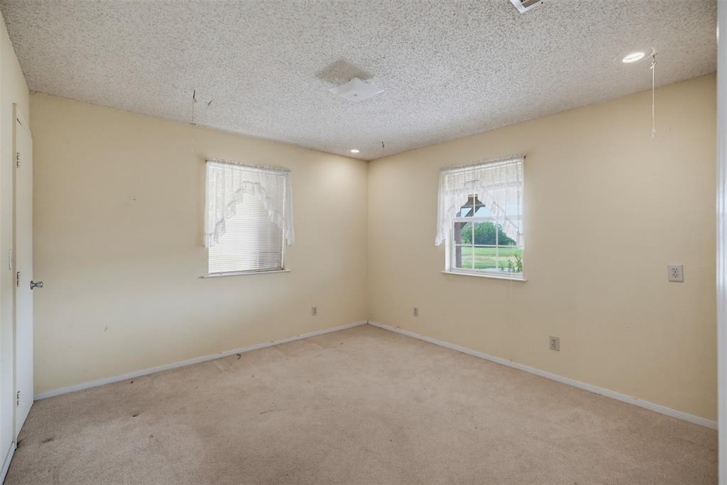 545 County Road 1110a Property Photo 12