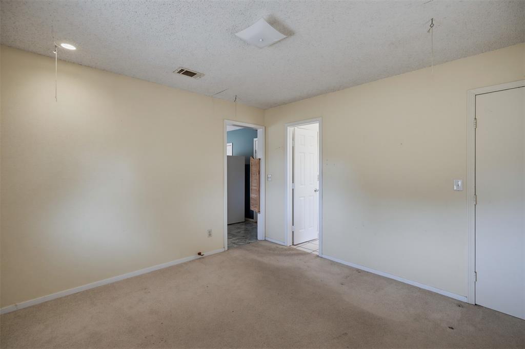 545 County Road 1110a Property Photo 14