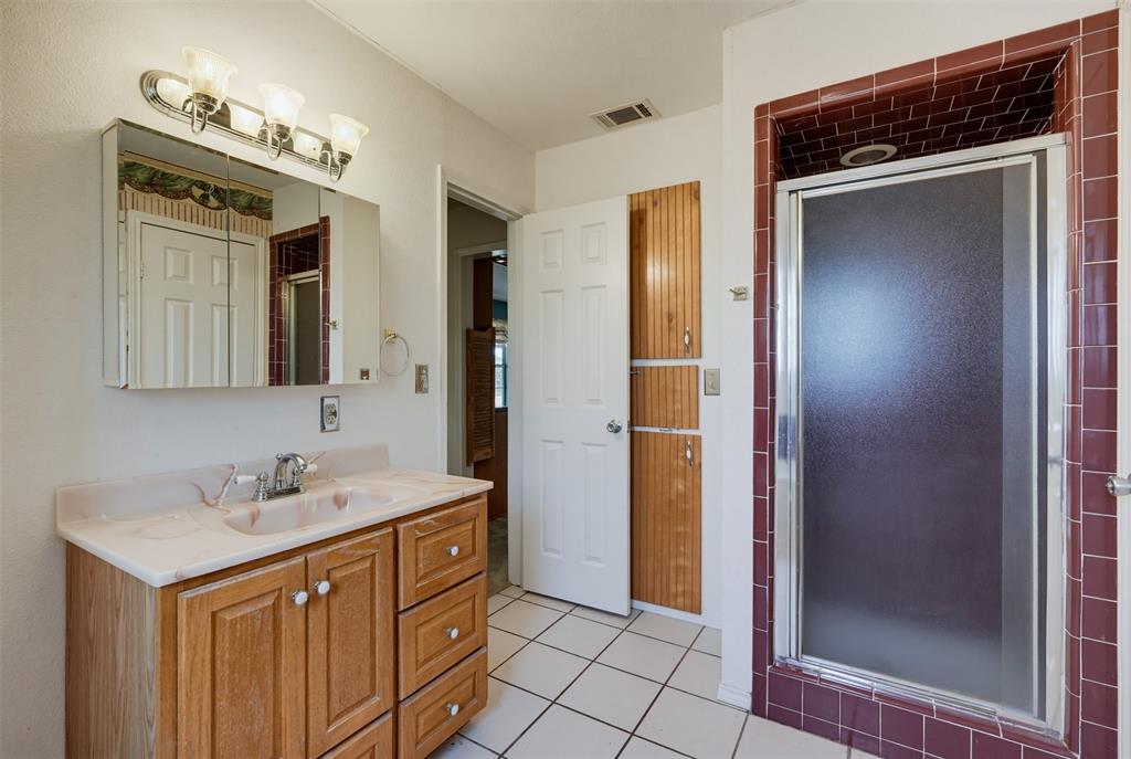 545 County Road 1110a Property Photo 15