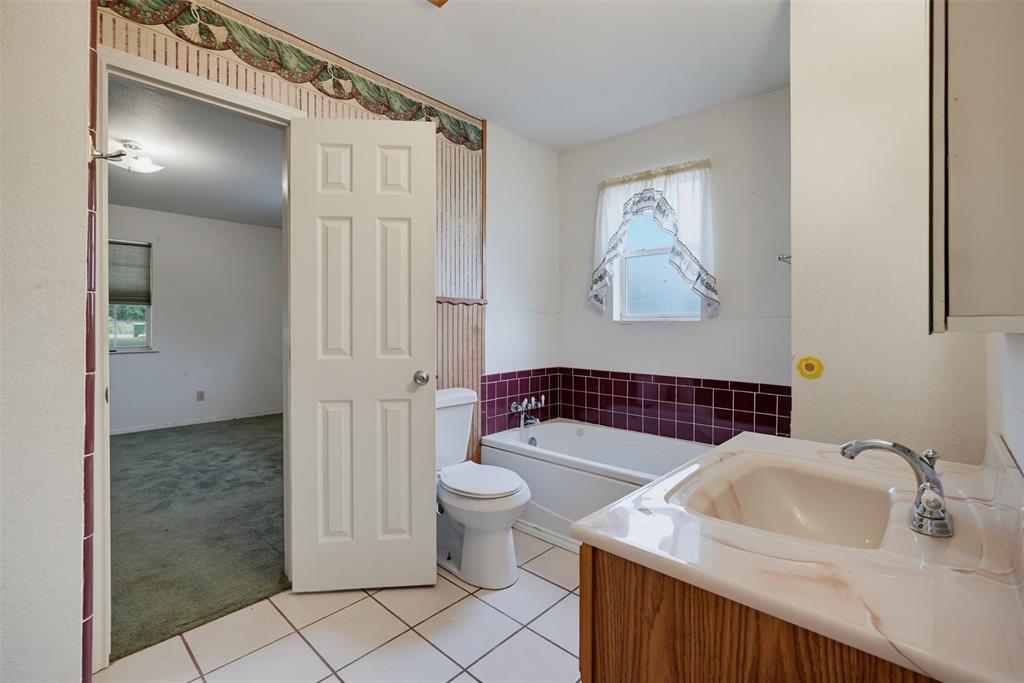 545 County Road 1110a Property Photo 16