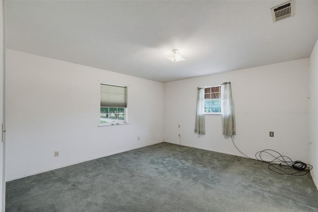 545 County Road 1110a Property Photo 17