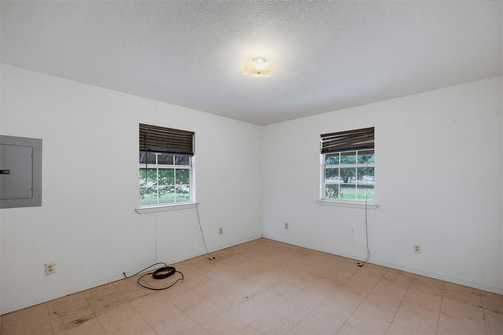 545 County Road 1110a Property Photo 20