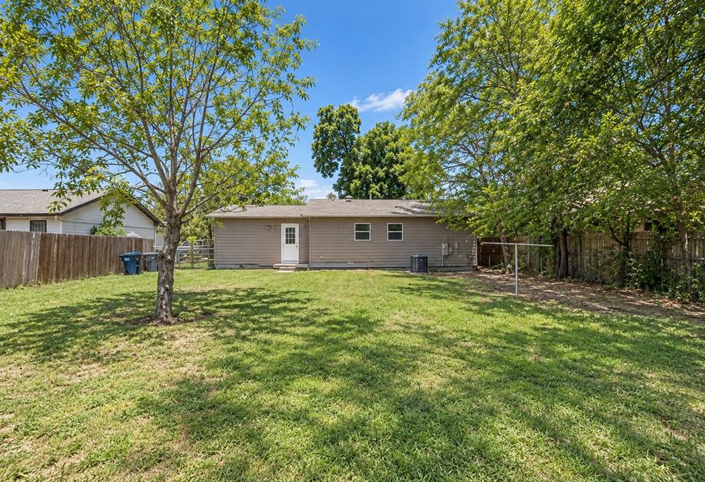 4000 Fitzhugh Avenue Property Photo 11