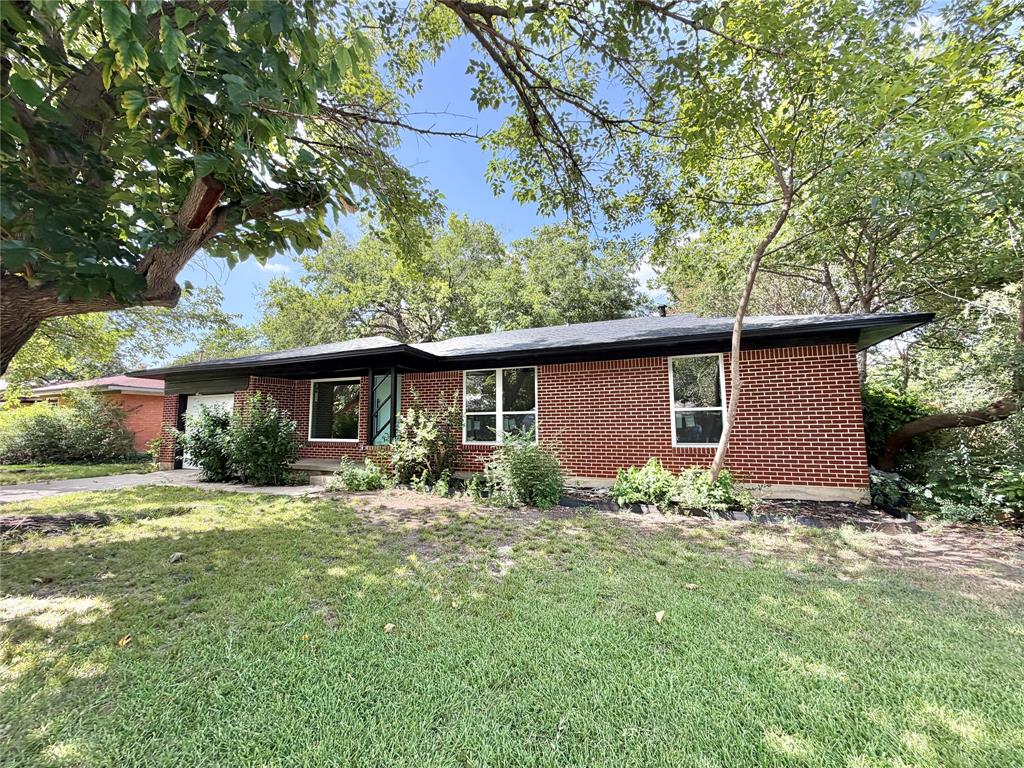 1812 Carlton Street Property Photo 1