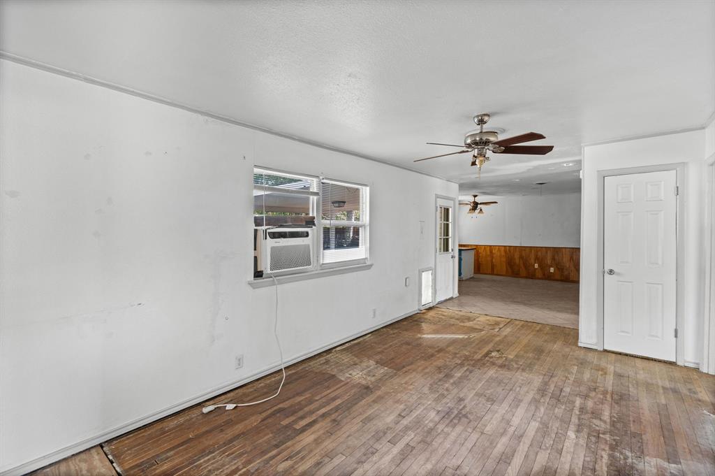 756 Thomas Avenue Property Photo 3