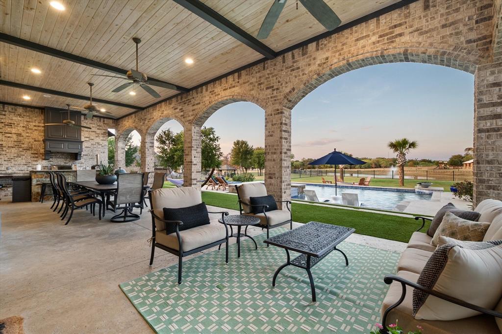 10613 Kyle Circle Property Photo 4