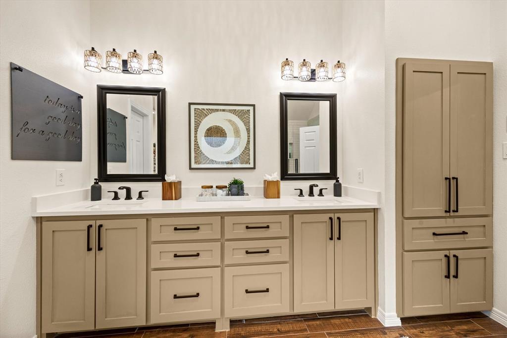 9604 Champions Drive Property Photo 17