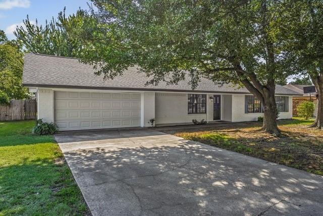 221 Azalea Drive Property Photo 2