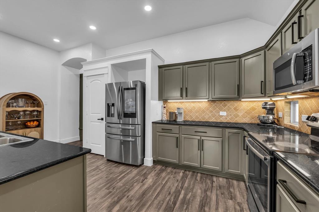 10804 Aurora Drive Property Photo 11