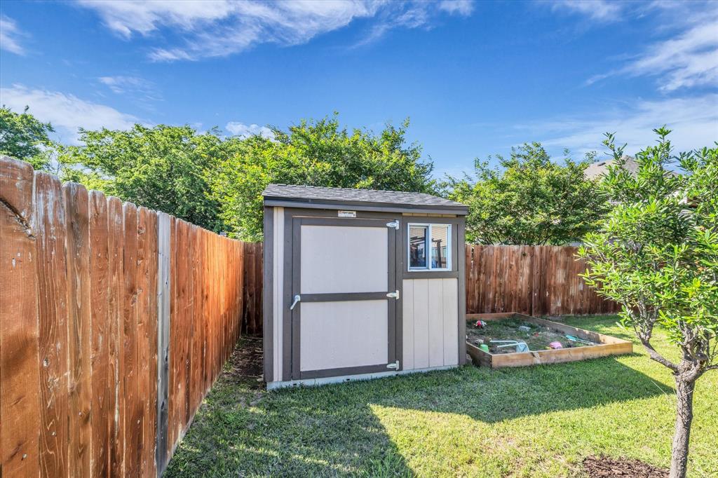 10804 Aurora Drive Property Photo 28