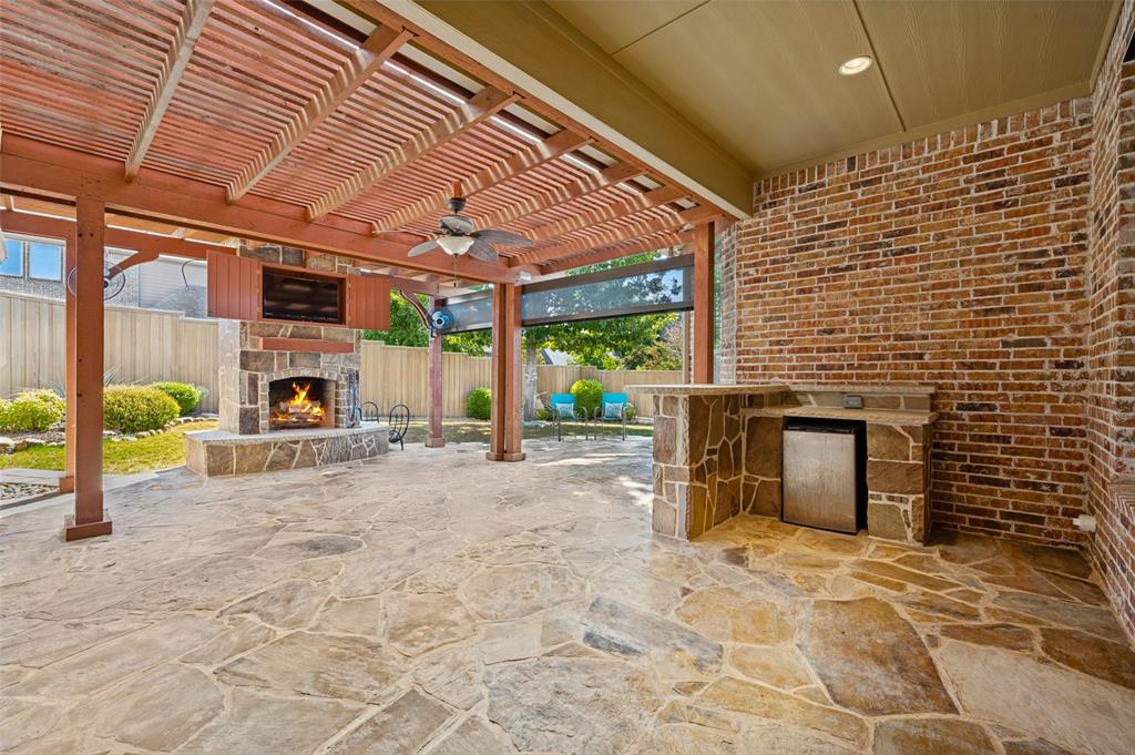 2105 Camden Property Photo 6