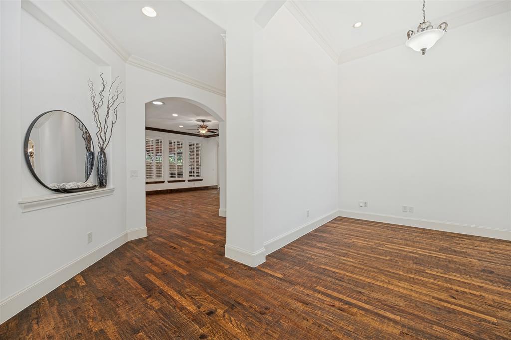 2105 Camden Property Photo 9