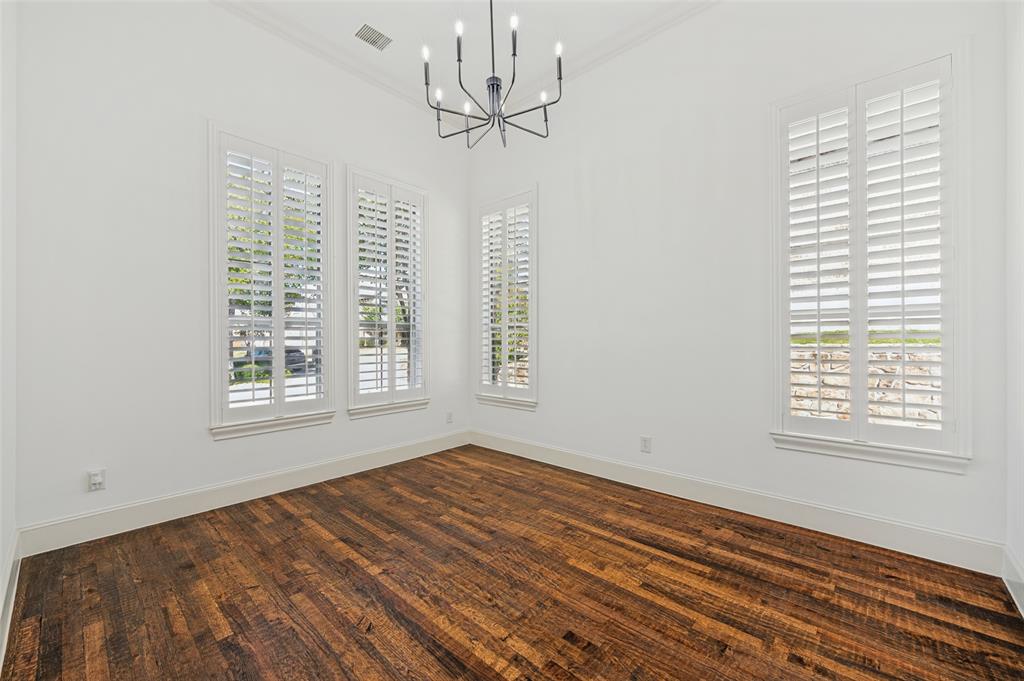 2105 Camden Property Photo 11