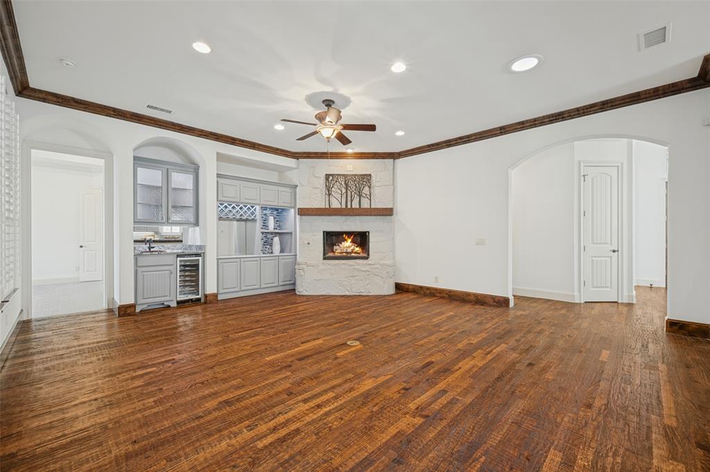 2105 Camden Property Photo 17
