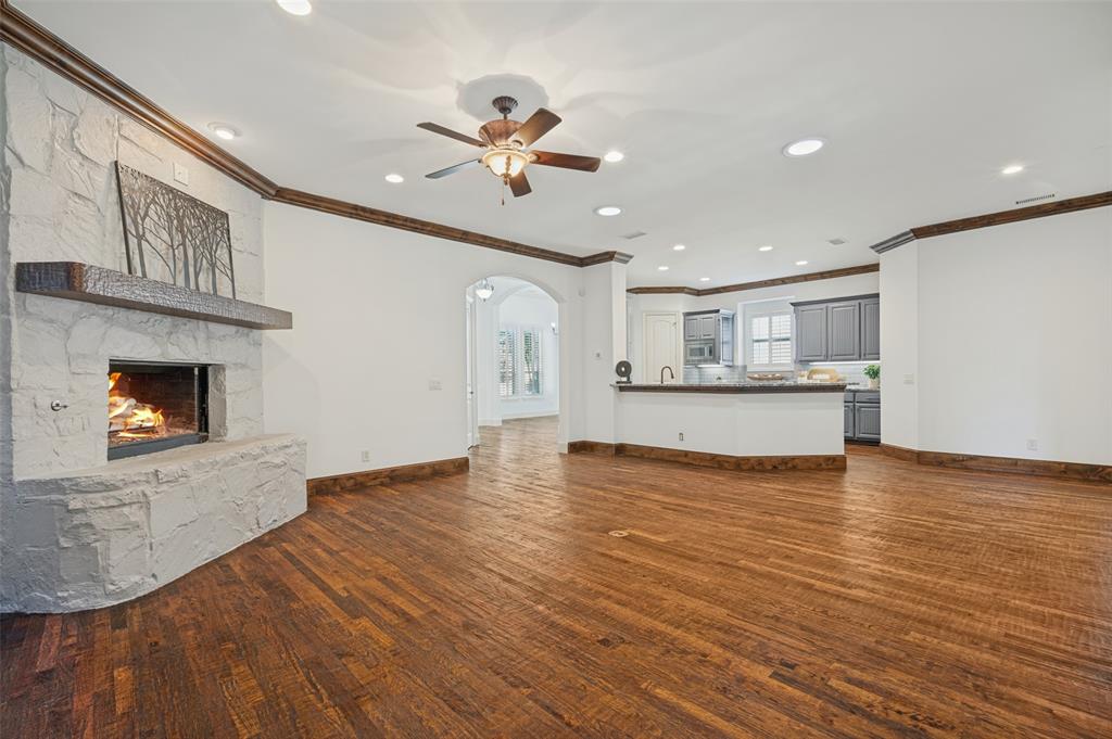 2105 Camden Property Photo 18