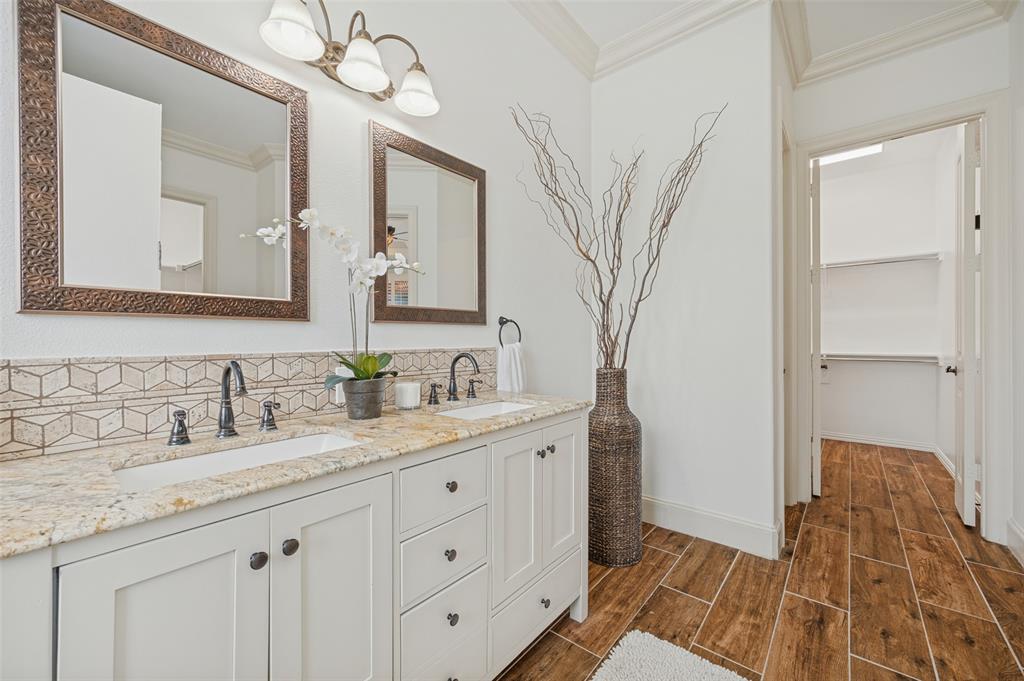 2105 Camden Property Photo 25