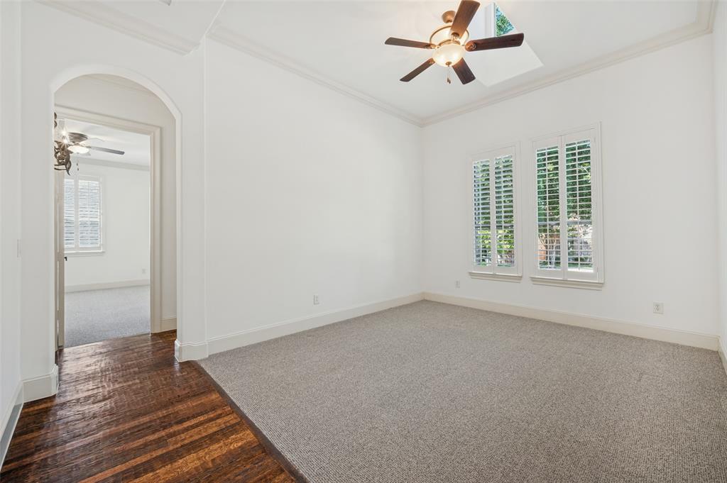 2105 Camden Property Photo 30