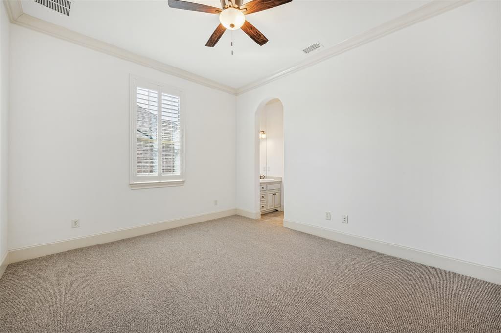 2105 Camden Property Photo 33
