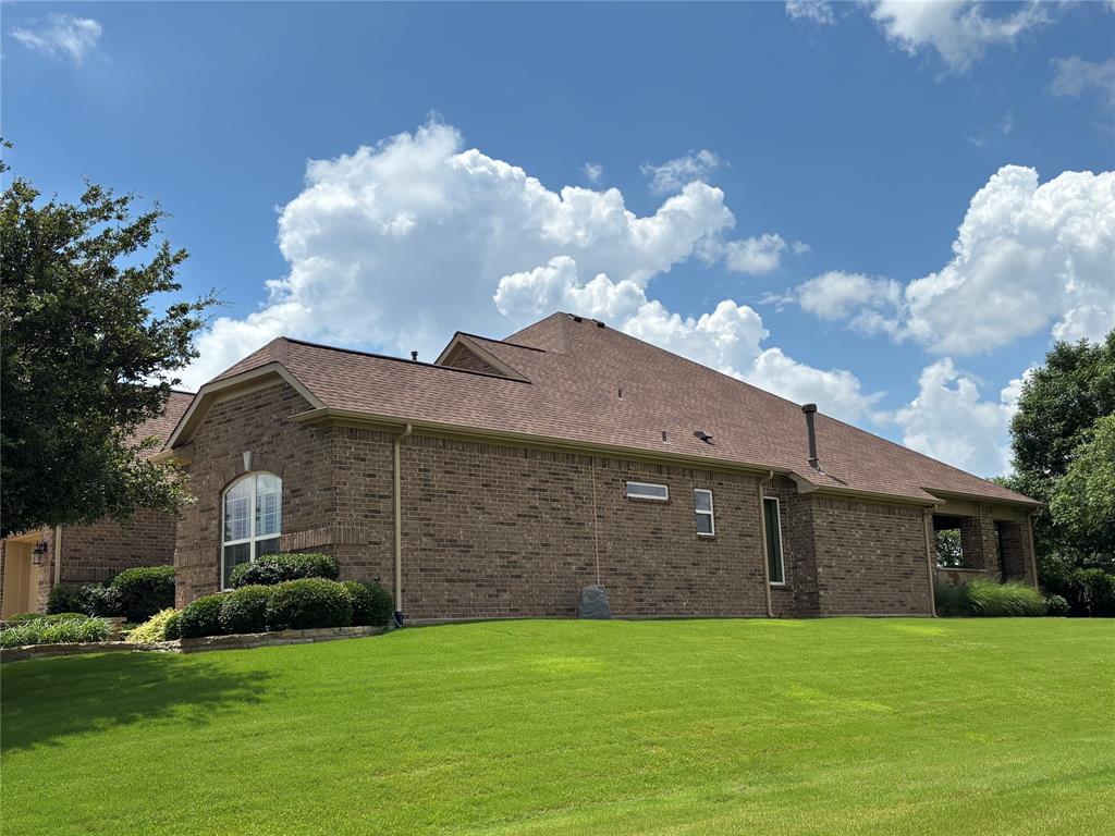 8708 Sarasota Property Photo 2