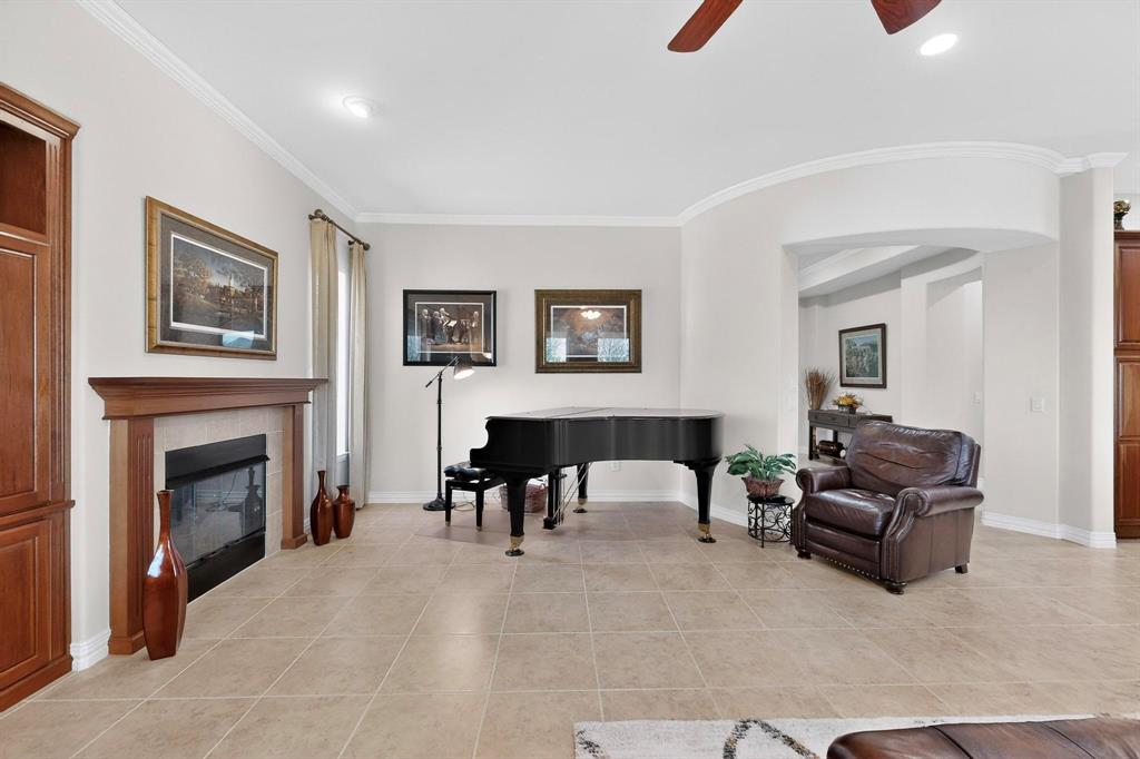 8708 Sarasota Property Photo 6