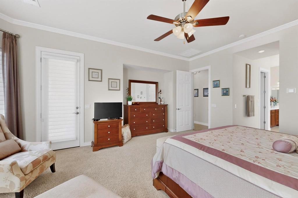 8708 Sarasota Property Photo 16