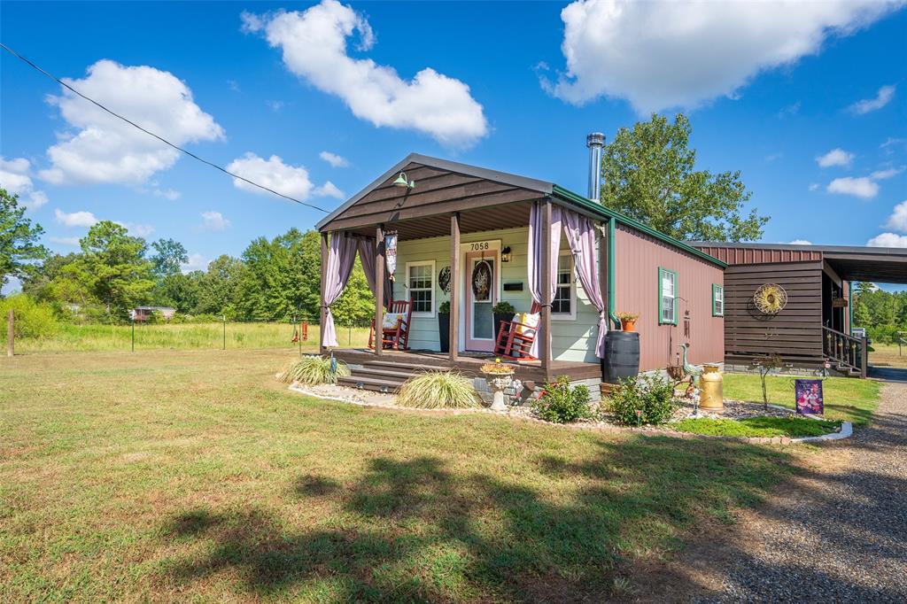 7058 Fm 959 Property Photo 2