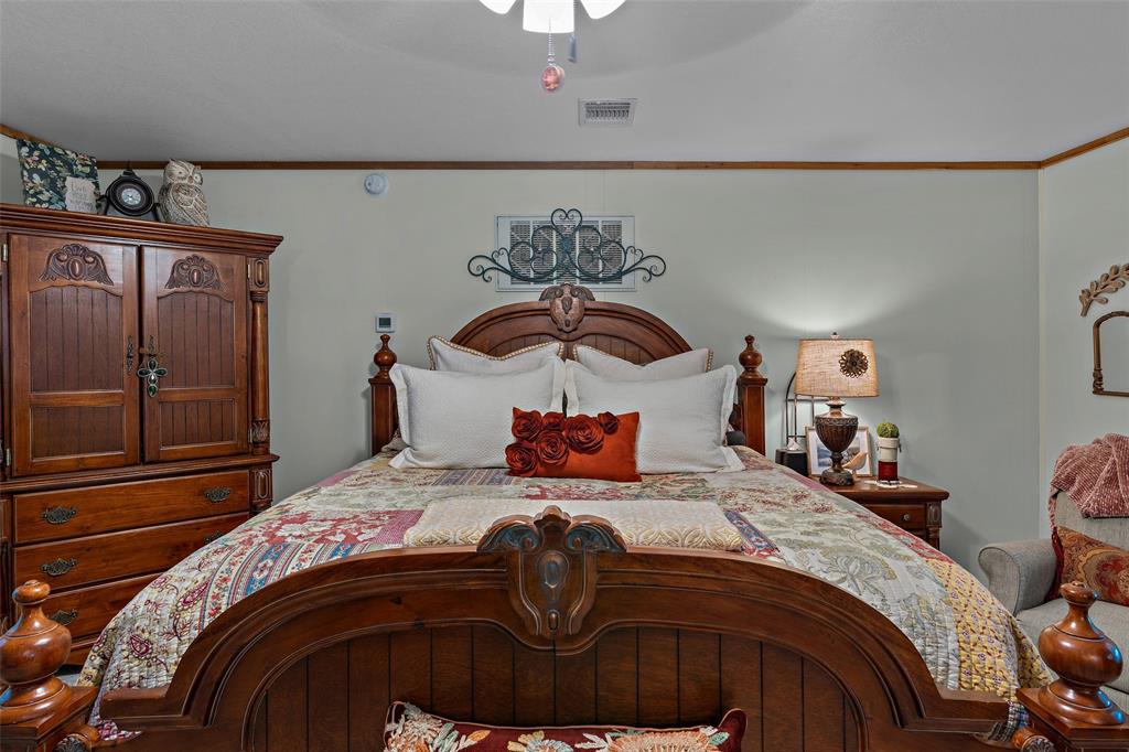 7058 Fm 959 Property Photo 21