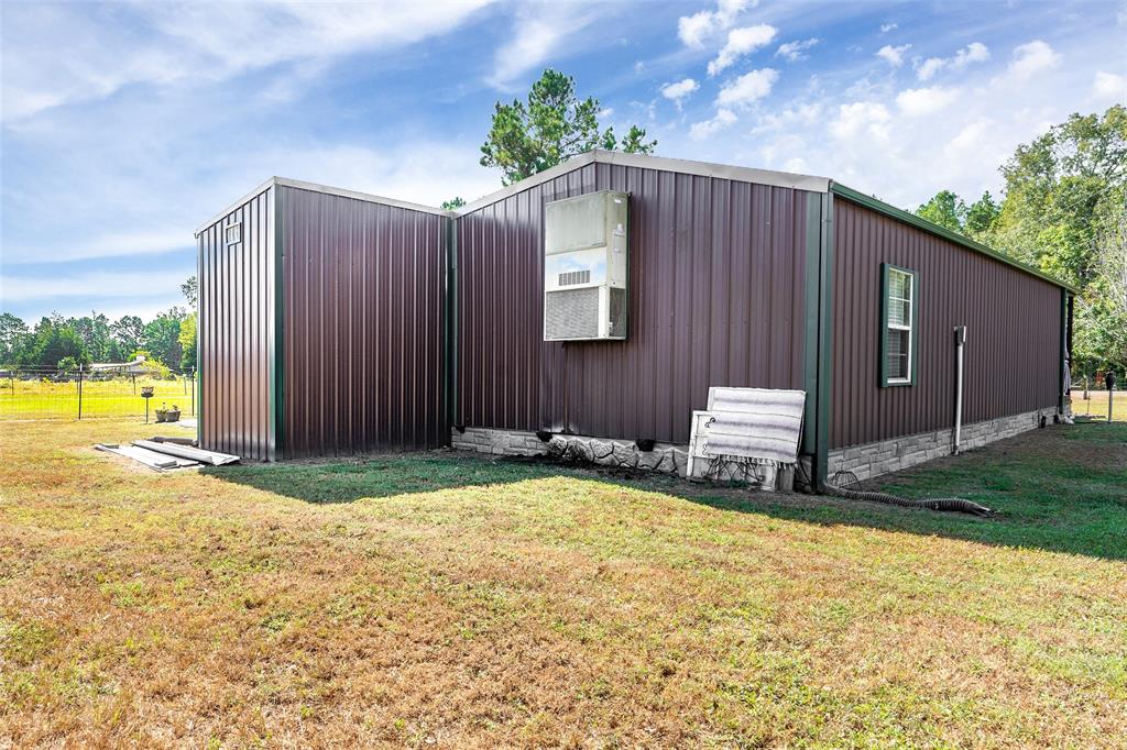 7058 Fm 959 Property Photo 29