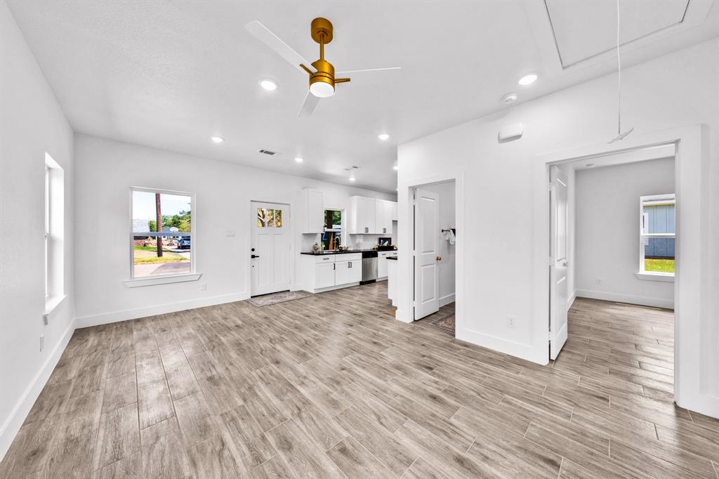 218 Calvert Street Property Photo 13