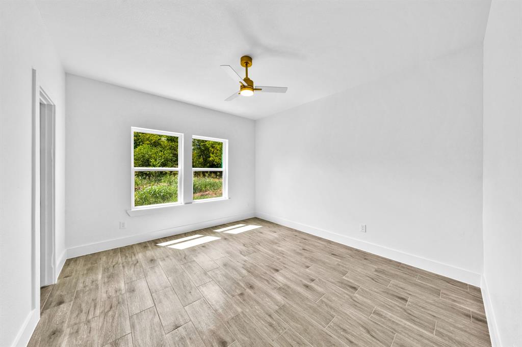 218 Calvert Street Property Photo 17