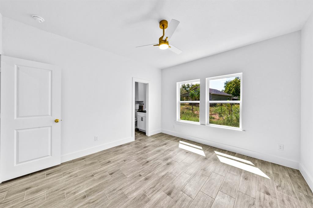 218 Calvert Street Property Photo 18
