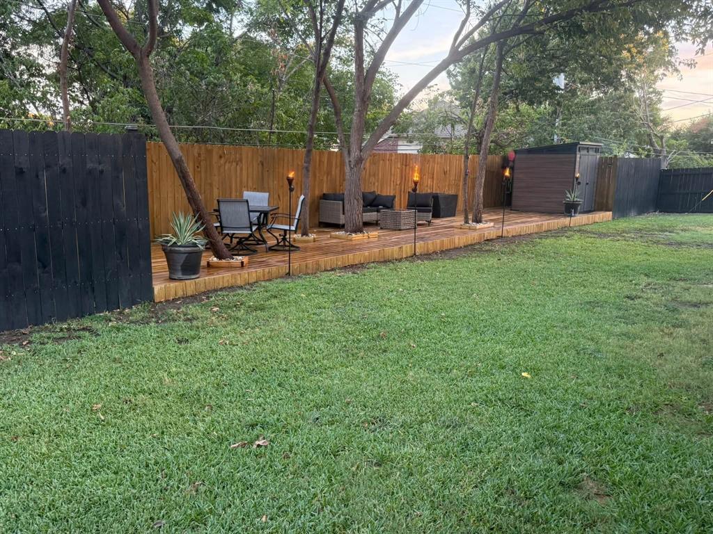413 Flagstone Drive Property Photo 9