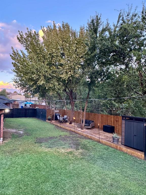 413 Flagstone Drive Property Photo 11