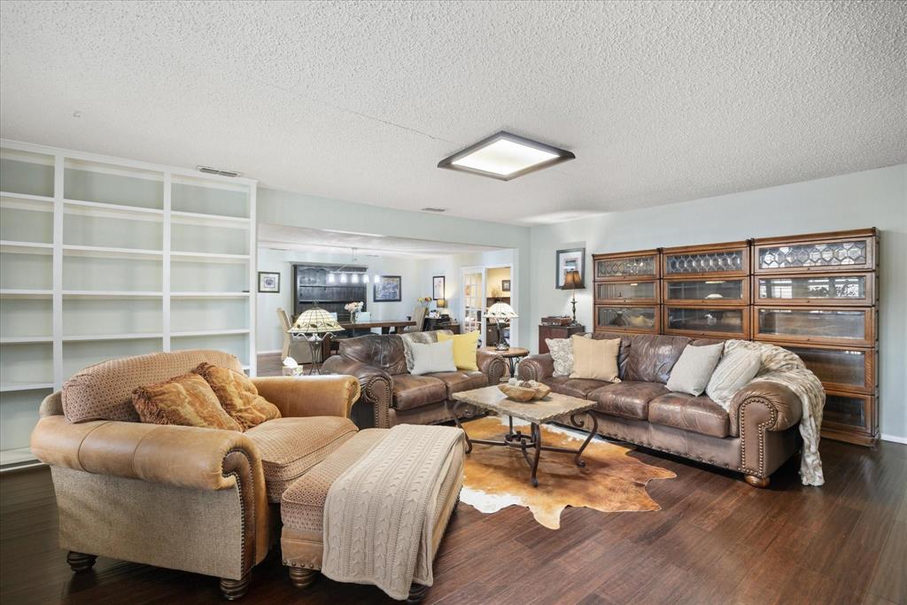 5614 Pecos Court Property Photo 7