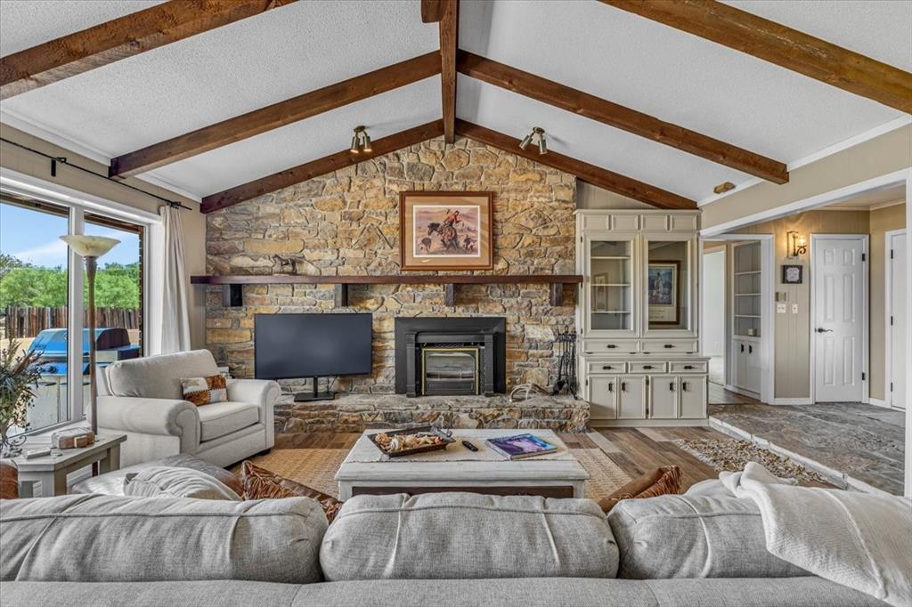 679 Fm 3329 Property Photo 1