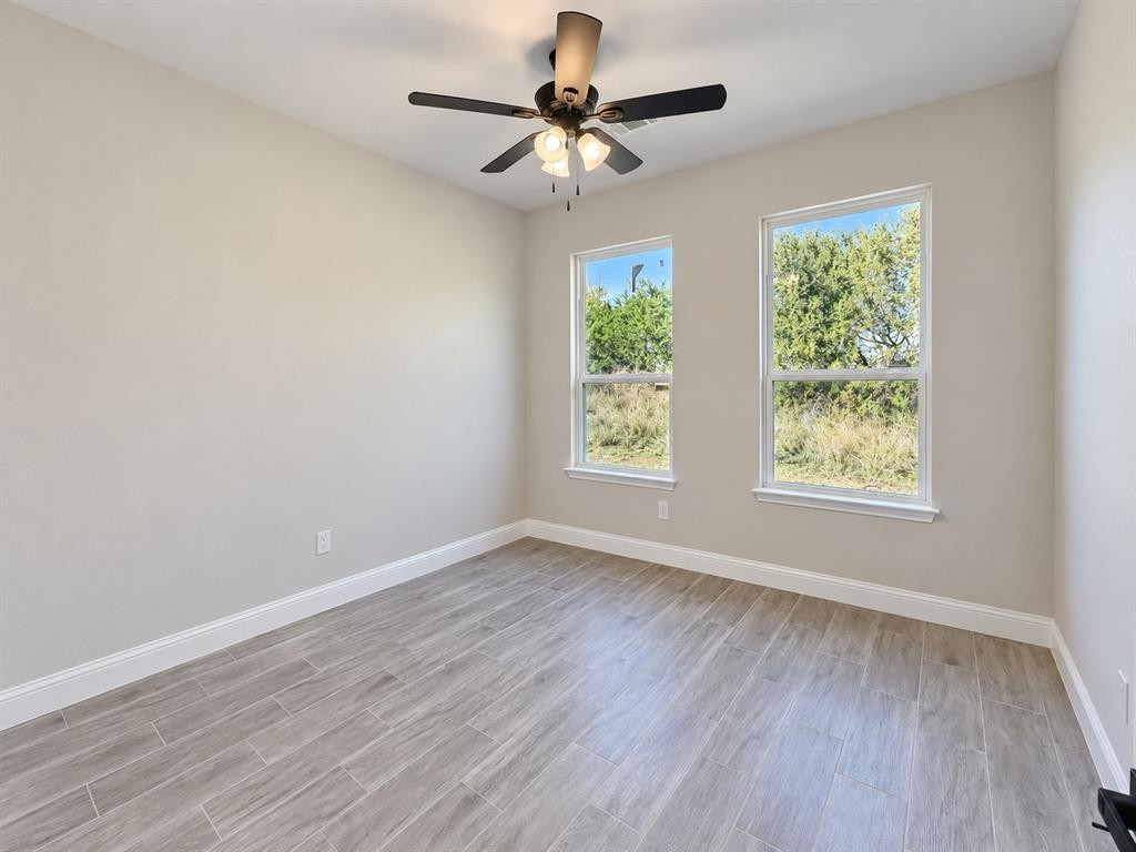 5206 Stoneridge Drive Property Photo 5