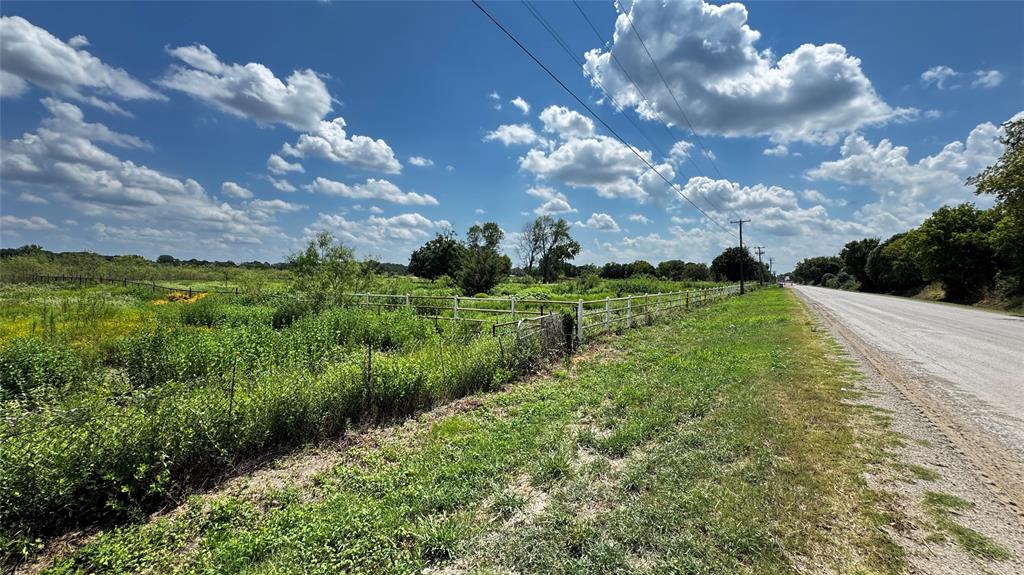 1211 W Simonds Road Property Photo 5