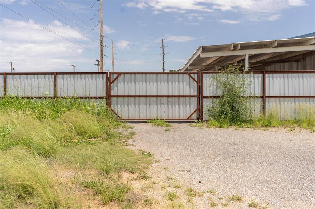 7795 Us 83 Highway Property Photo 17