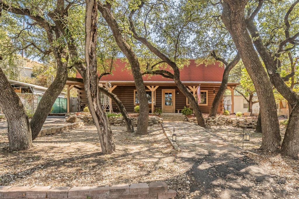 6106 Park Road Property Photo 1