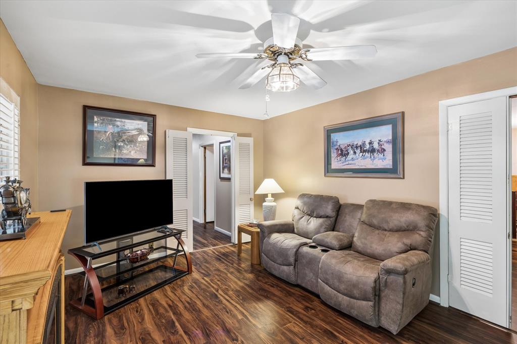 601 Line Drive Property Photo 12