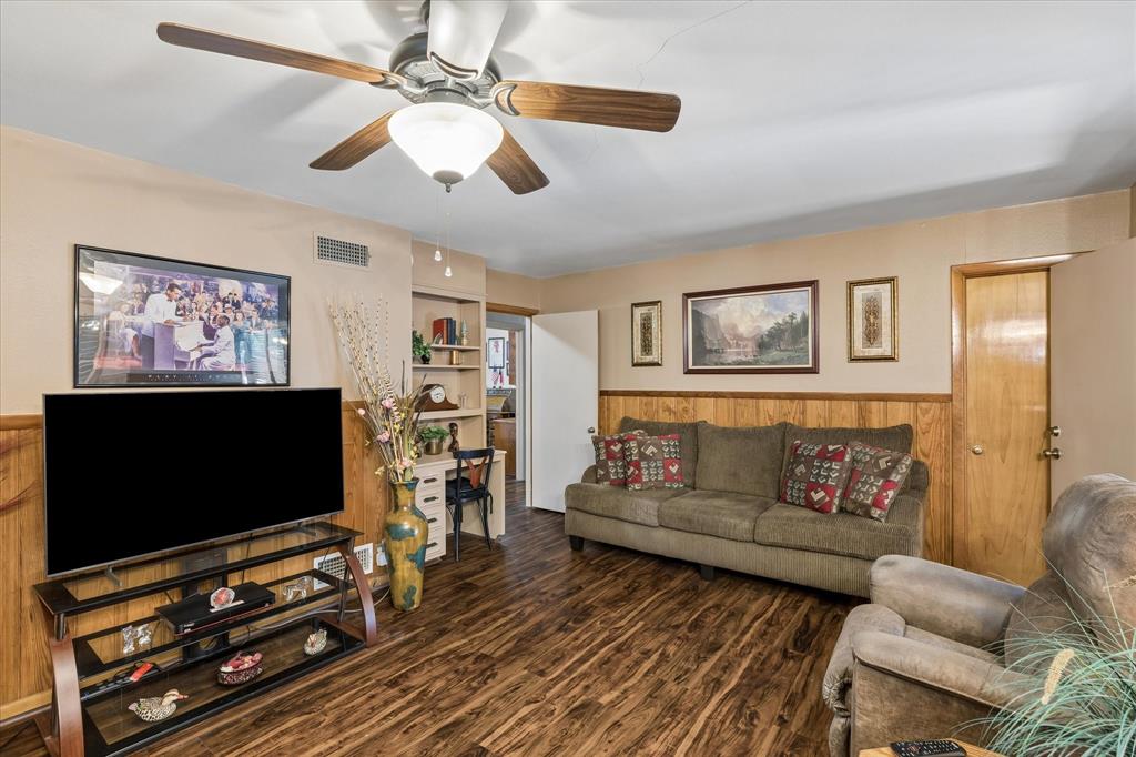 601 Line Drive Property Photo 15
